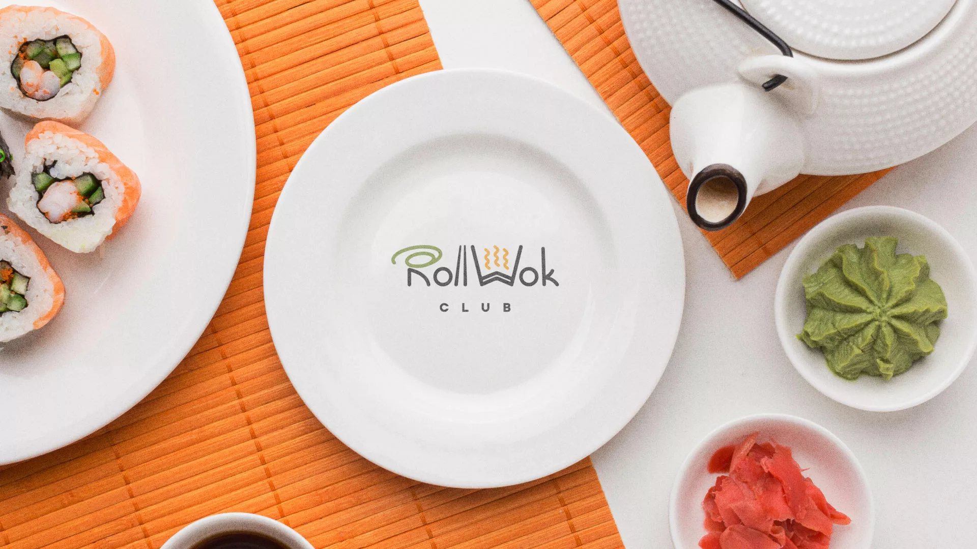 Разработка логотипа и фирменного стиля суши-бара «Roll Wok Club» в Кодинске